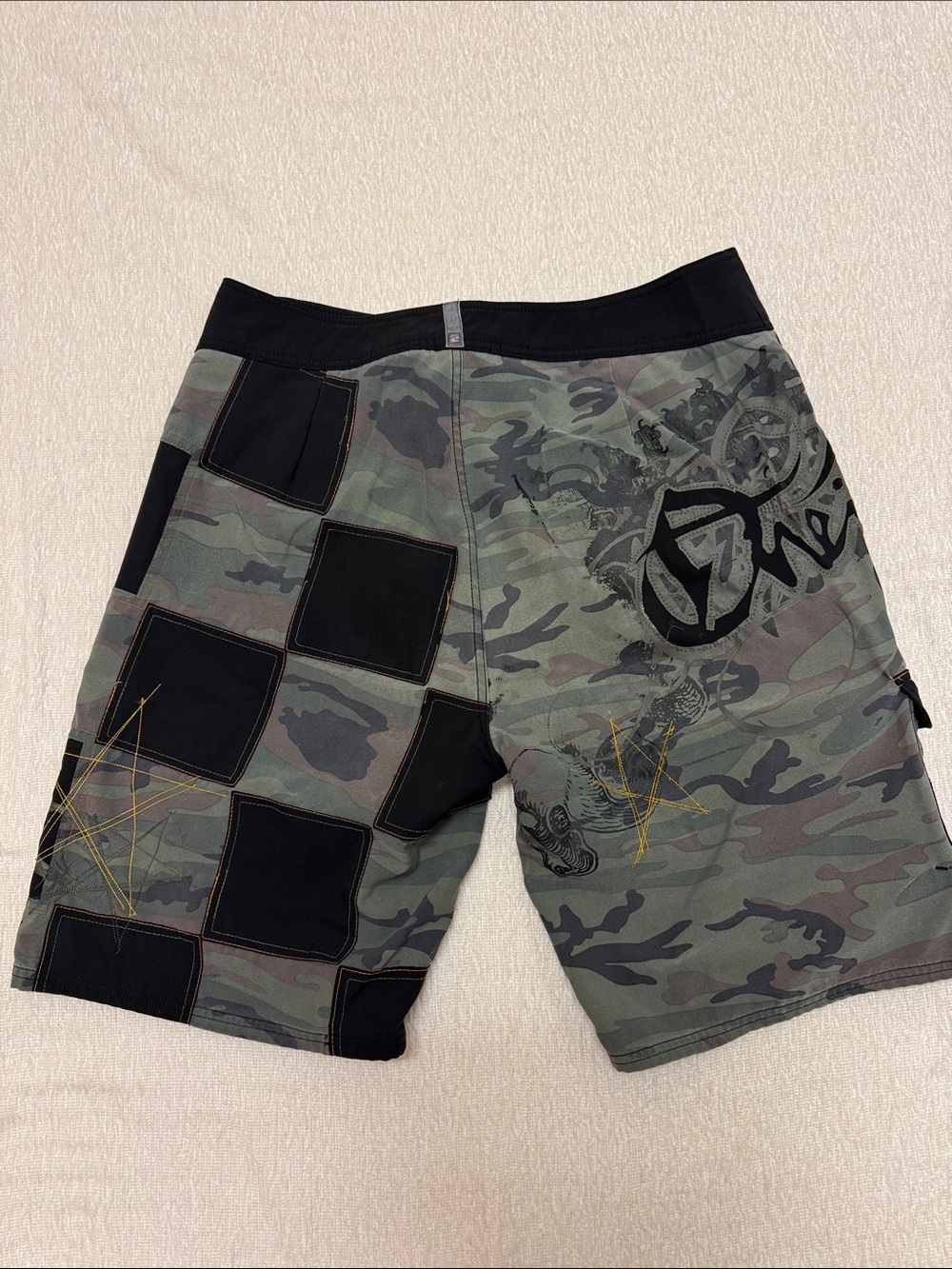 O'Neill Camo Patchwork Cargo Shorts - Black & Green - Picture 2 of 2